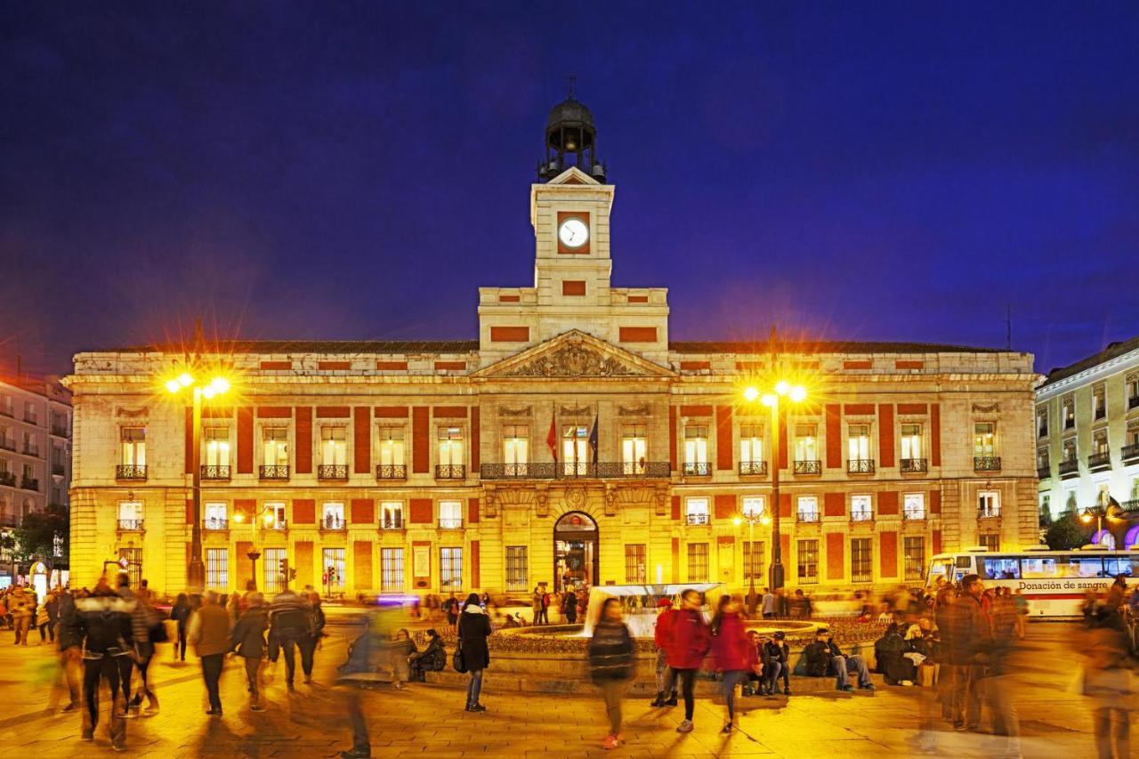 Apartamentos Felipe IV Plaza Mayor Madrid Ngoại thất bức ảnh
